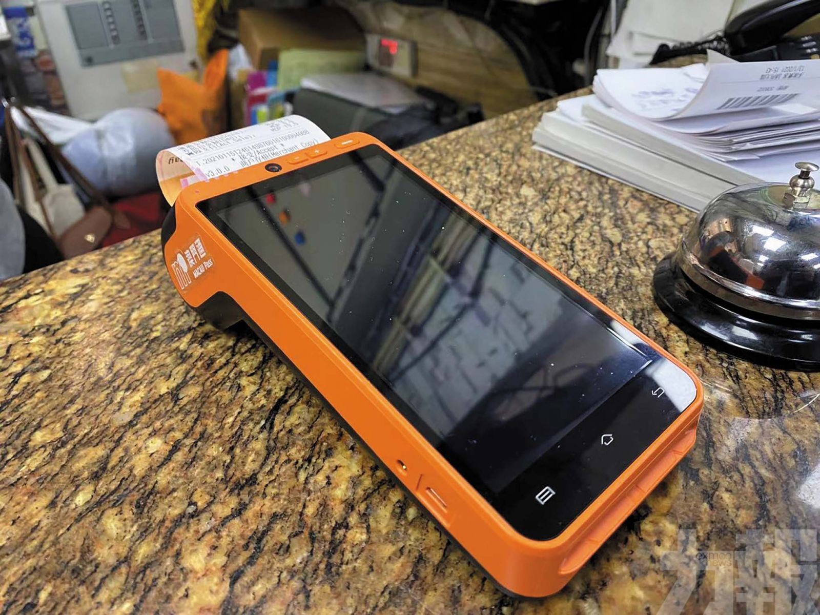 降低商戶數字化門檻