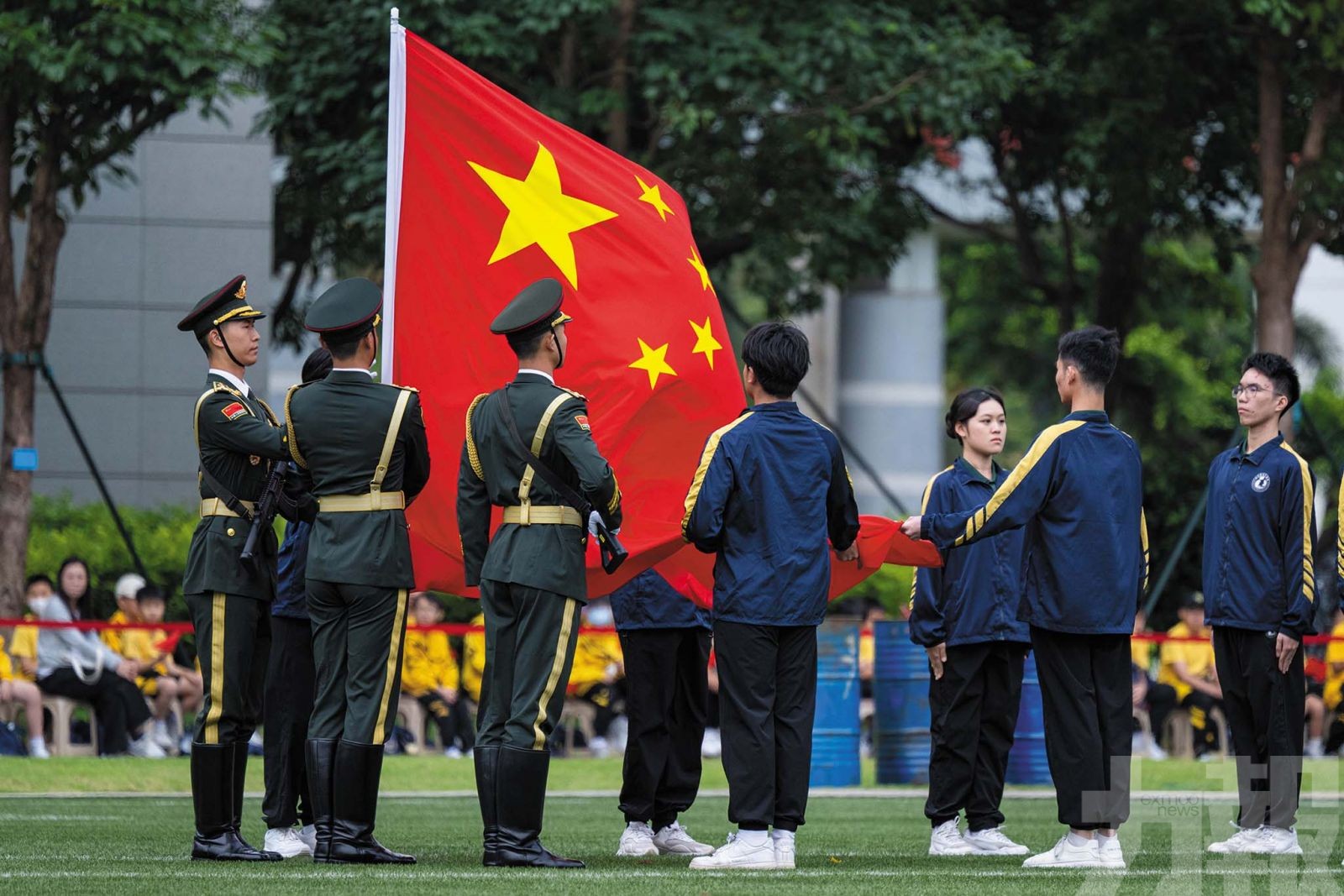 軍民同心築牢國防教育根基