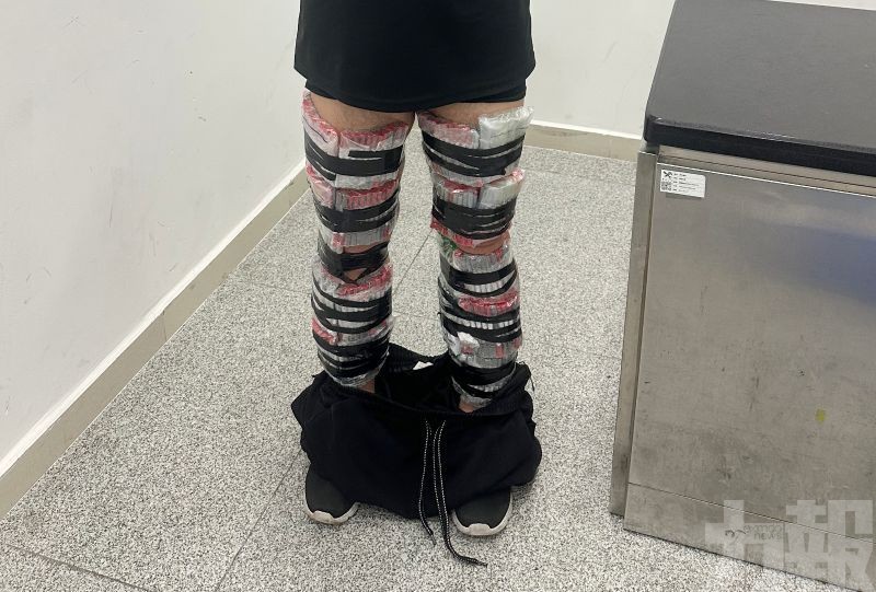 綁藏逾千支闖關