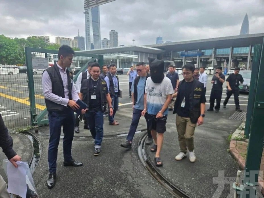 潛逃多年疑犯返港受審