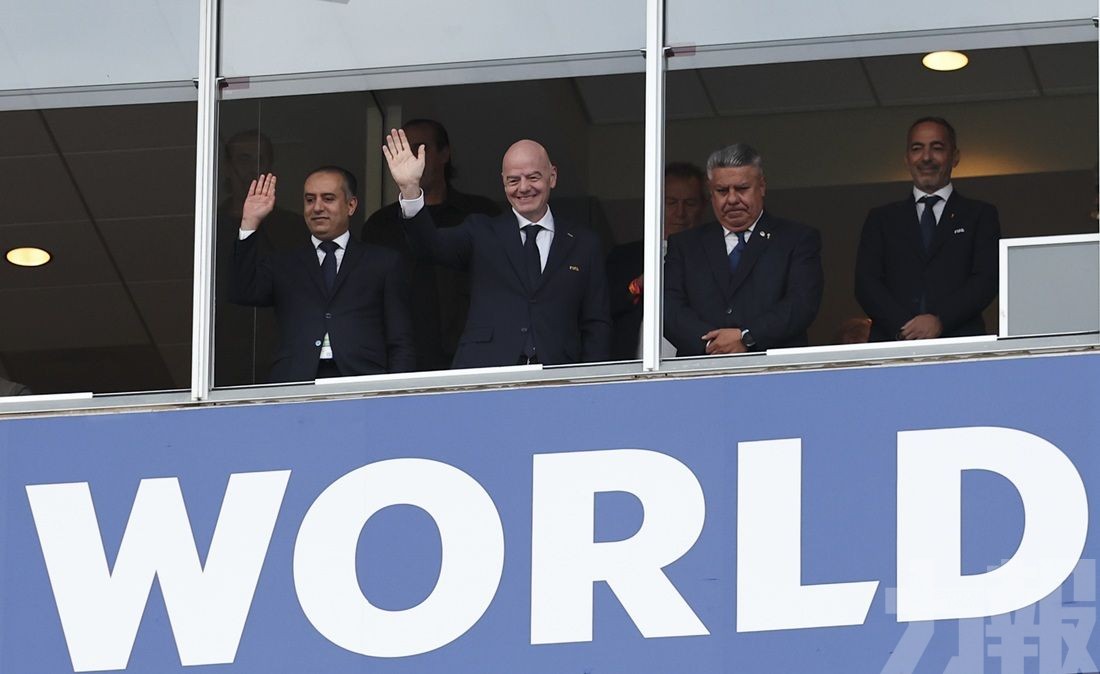 FIFA主席一周飛逾兩萬公里挨批