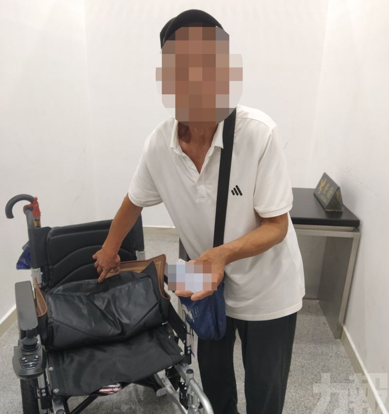 海關查獲手機27部