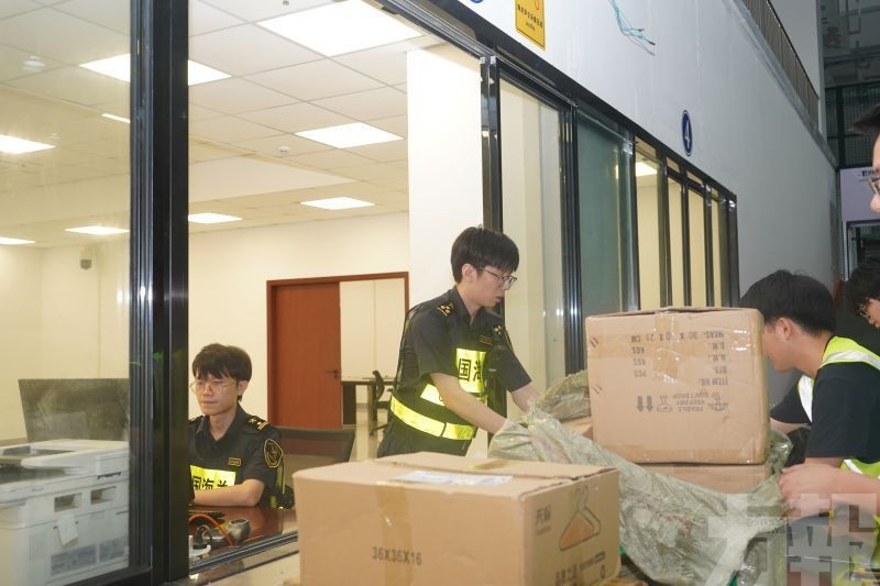 港人跨境網購最快一天到手