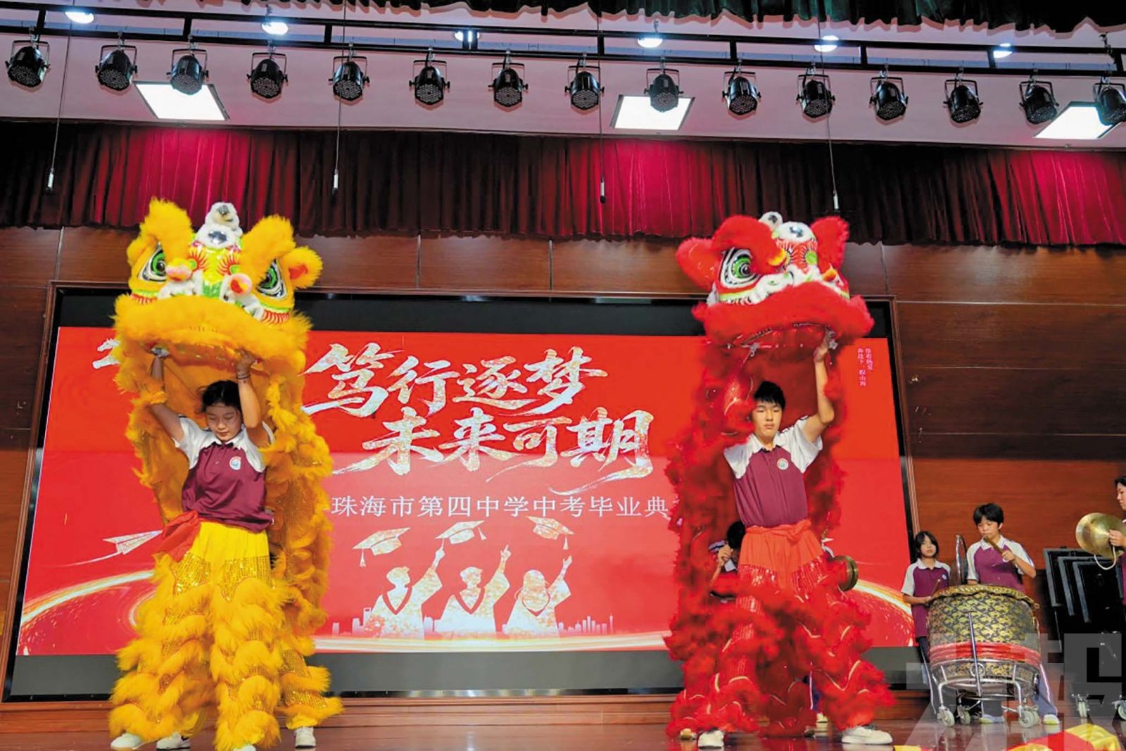 醒獅舞出民族團結情