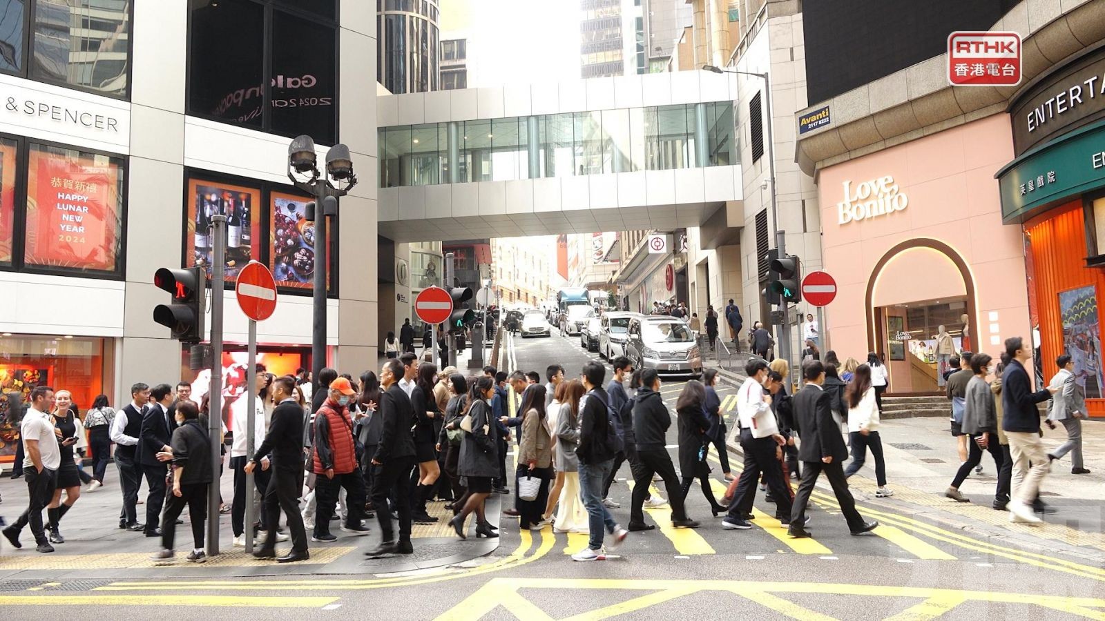 成交金額跌17%呈量升價跌