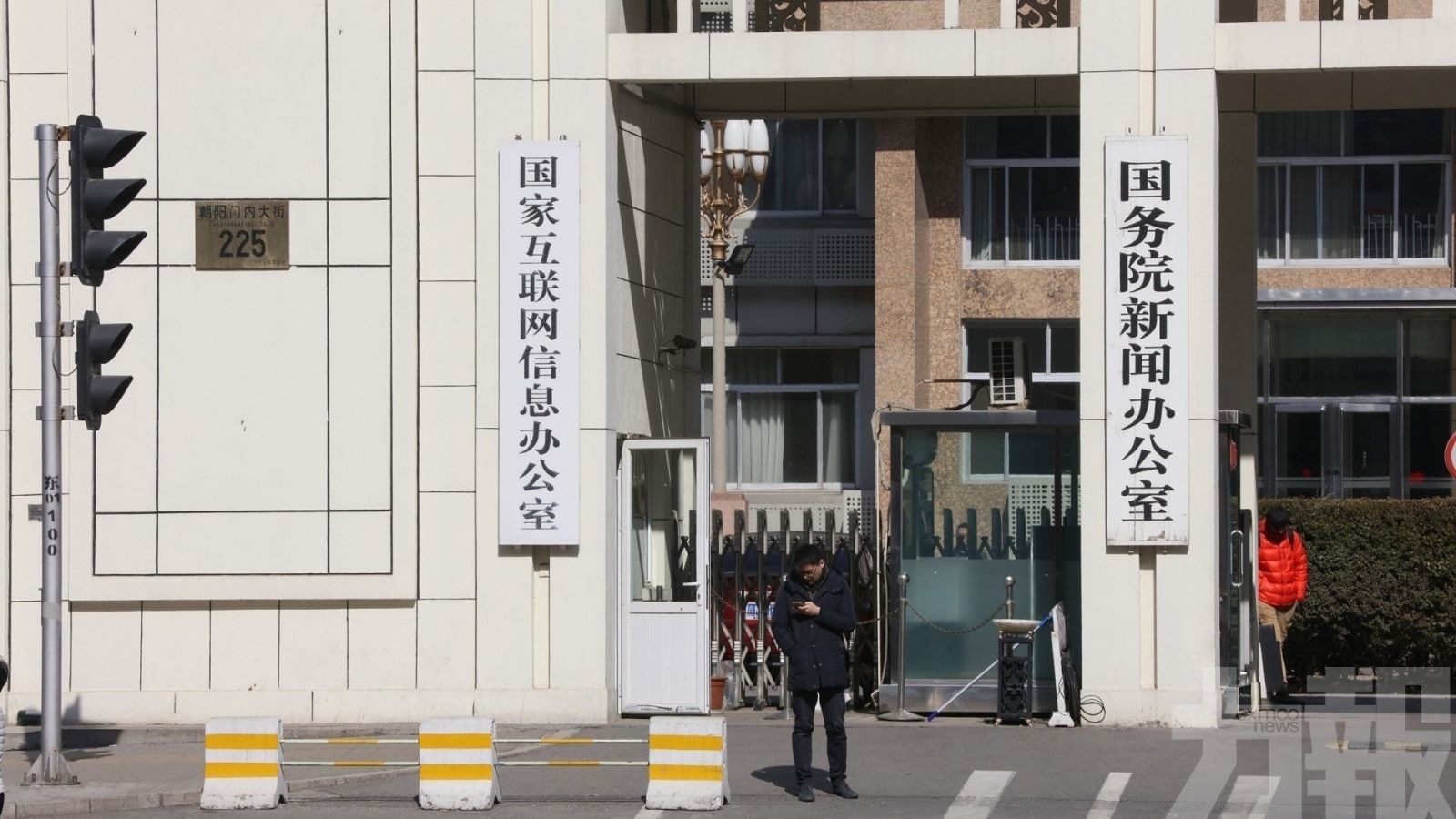 嚴查AI惡搞 軟色情陪聊及誘導消費