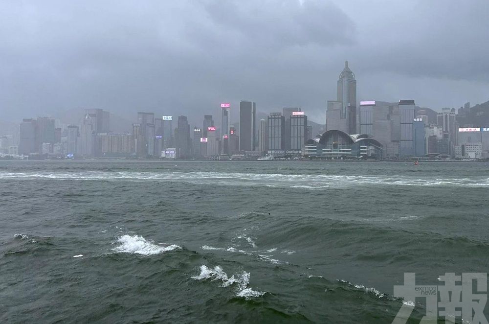 港天文台預告12時40分改發三號波