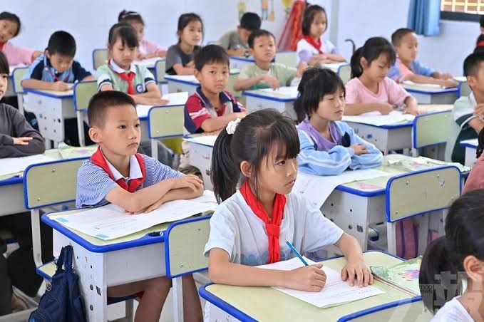 一年近三萬間小學幼稚園關閉