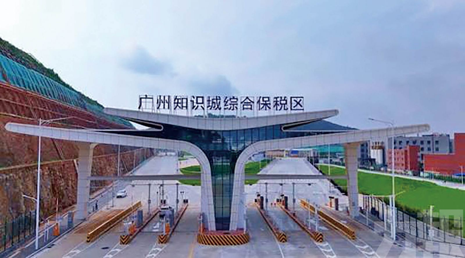 前七月按年增32.3%
