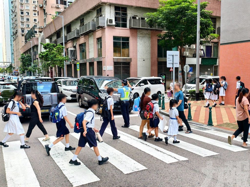治安警察局全力保障開學首日通關及交通順暢