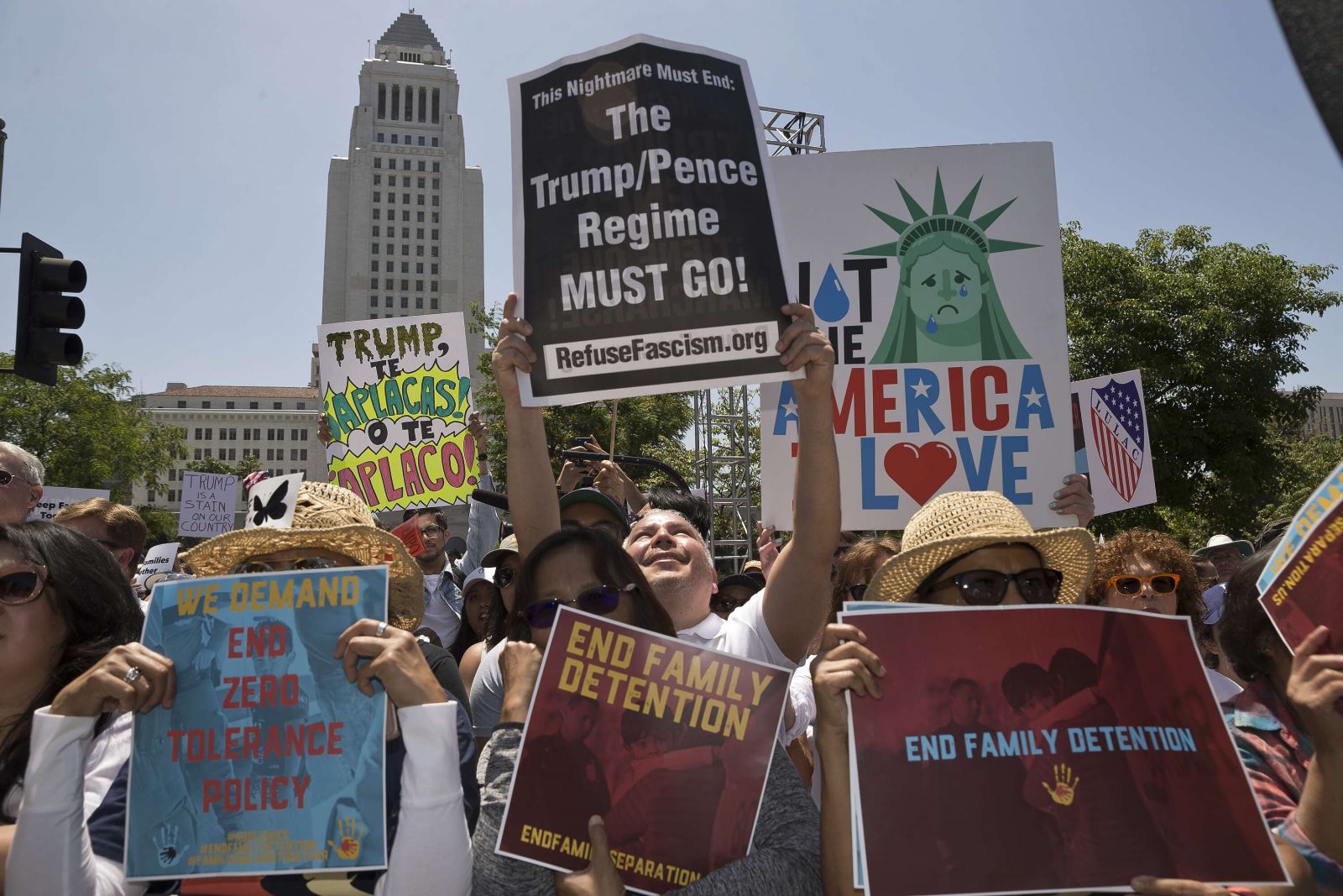 抗議特朗普「零容忍」移民政策