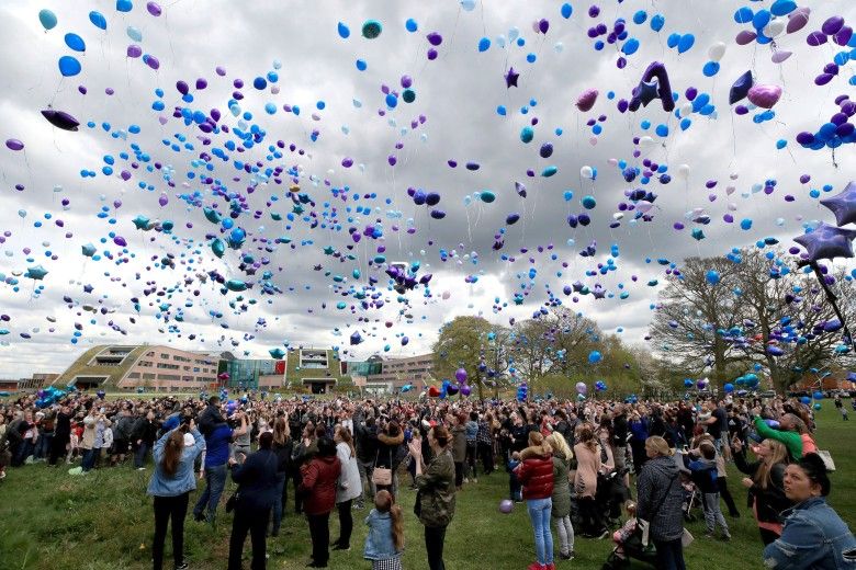 近千人醫院外放氣球悼念