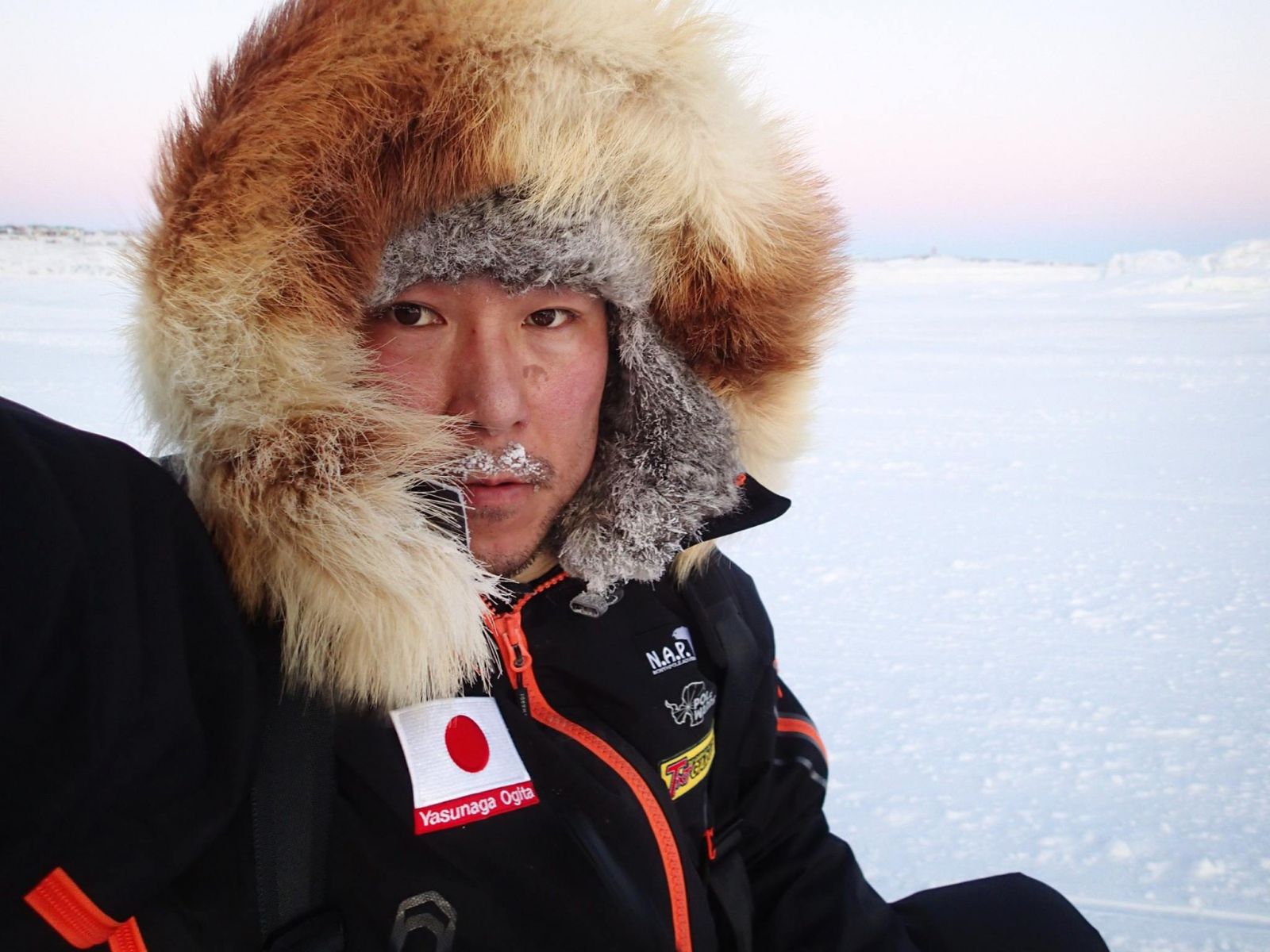 日探險家徒步逾千公里抵南極點