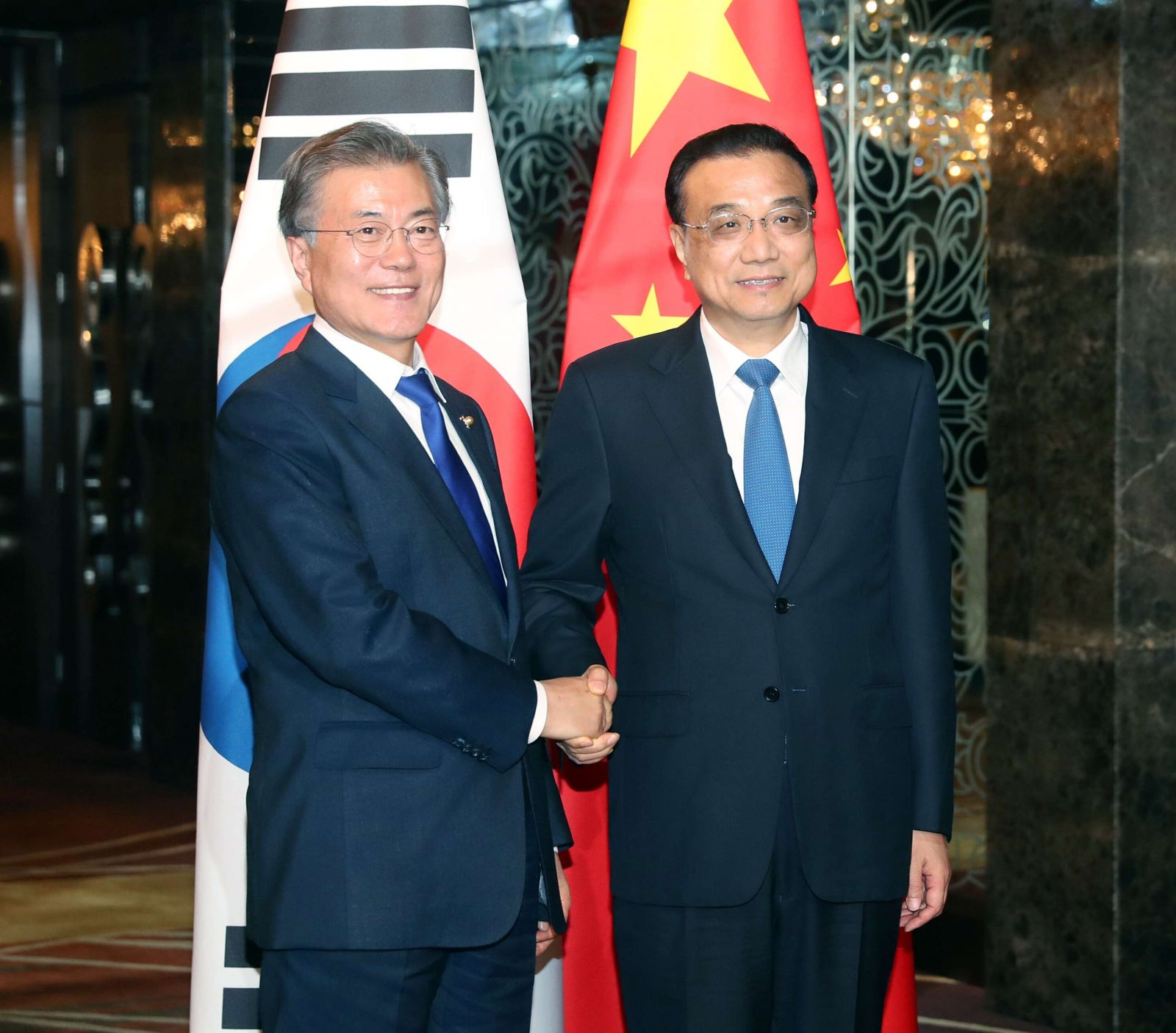 李克強東盟峰會晤日韓領袖
