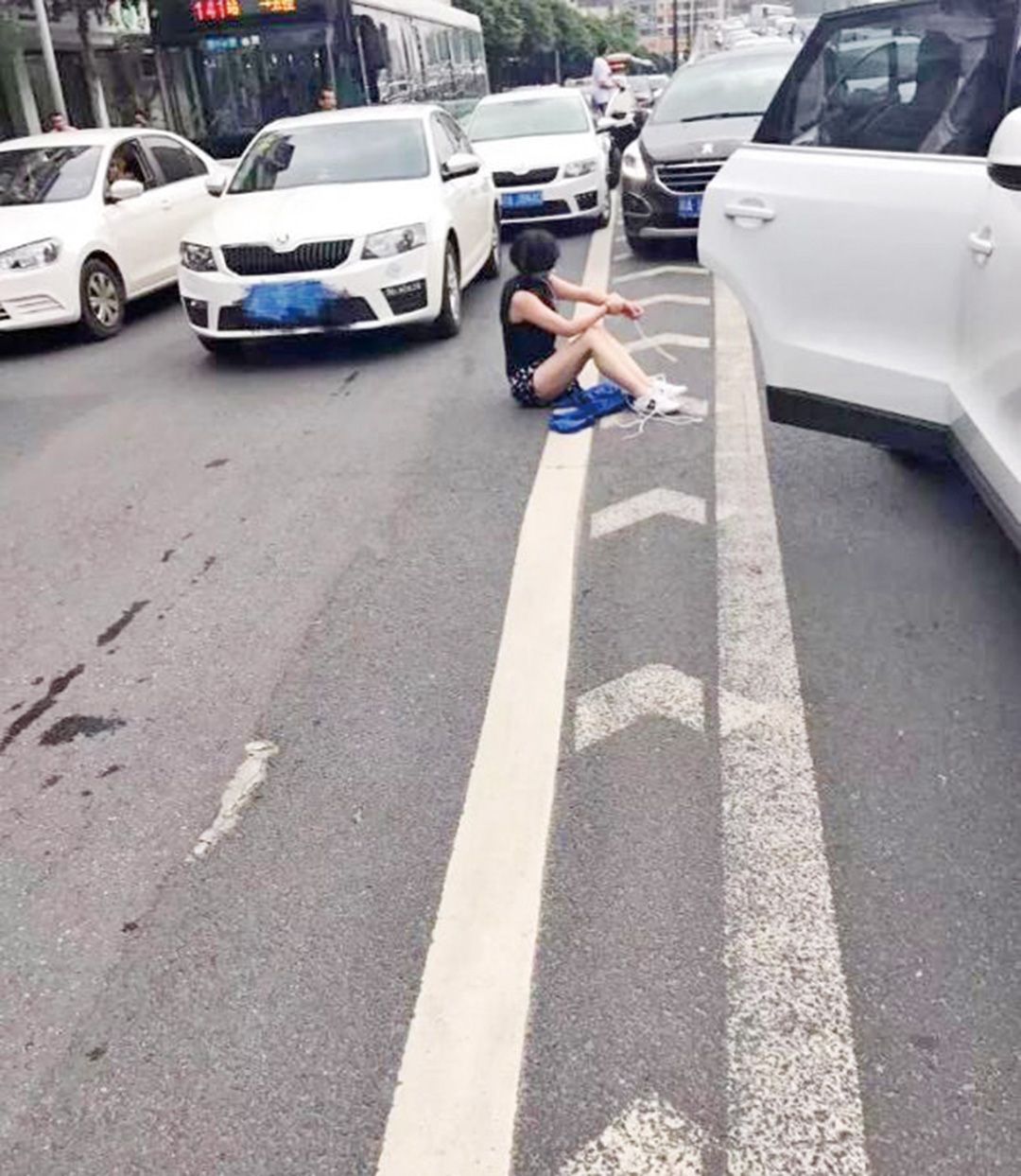 成都轎車追撞揭綁架案