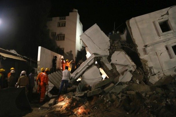 ​印度在建樓宇倒塌三死多人被困