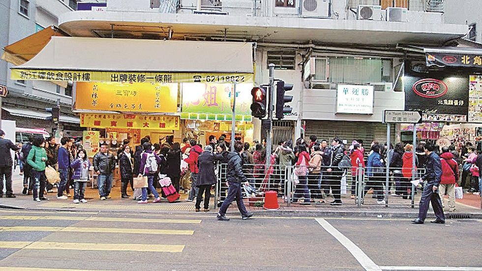 隔離店卻長期「拍烏蠅」？