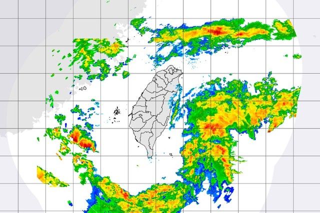 熱帶氣旋形成中或經過台灣