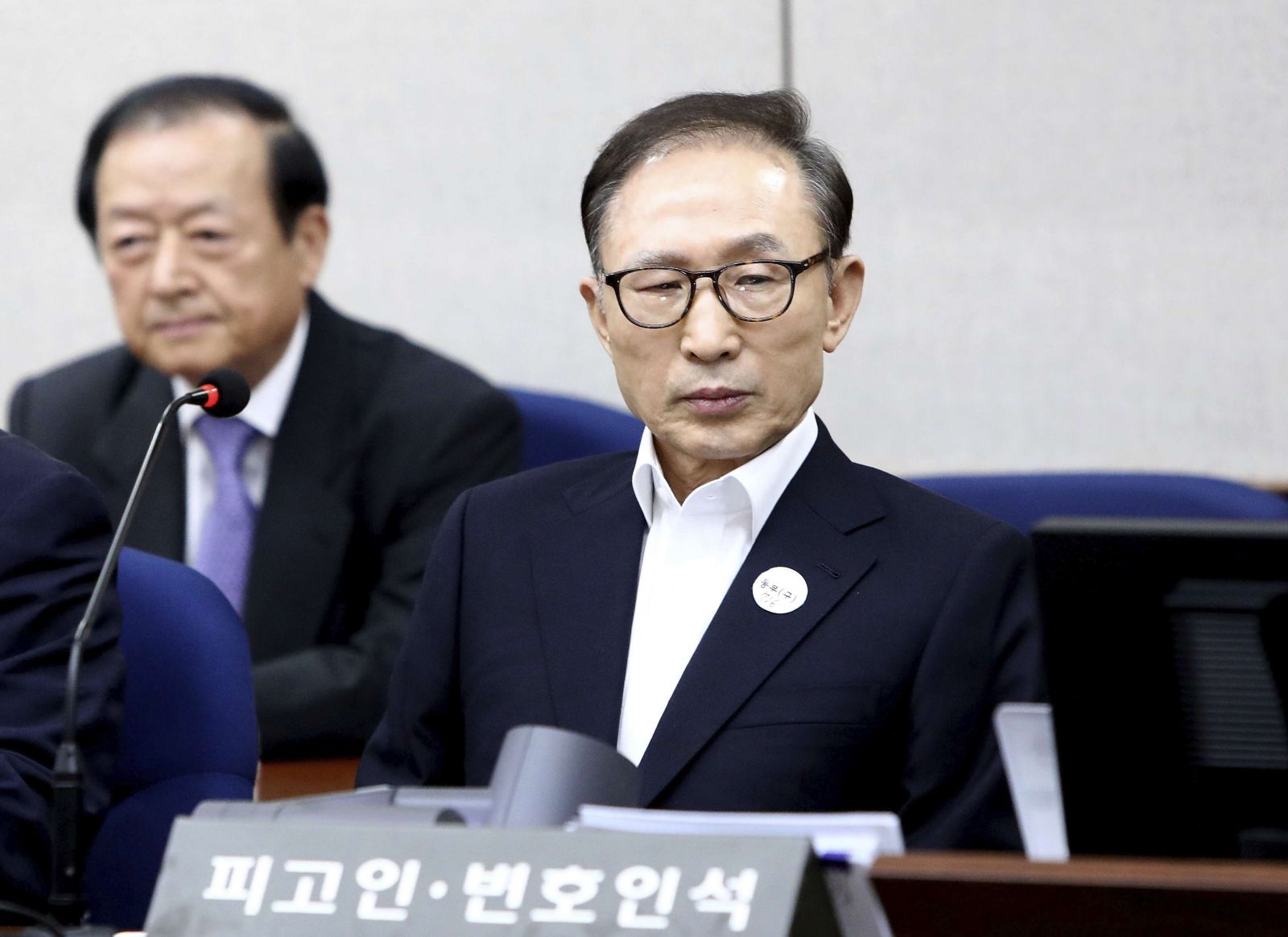 韓前總統李明博涉貪案首度開庭