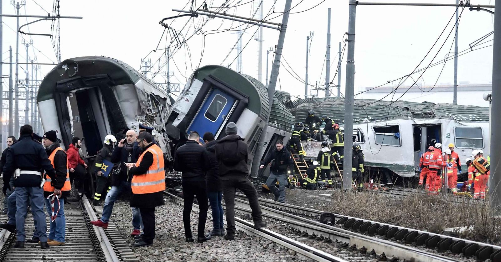 米蘭附近火車出軌三死逾百傷