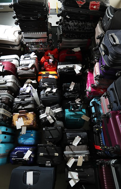日機場半個月收50個棄置行李箱