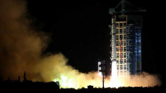 中國地月通信中繼星「鵲橋」發射升空