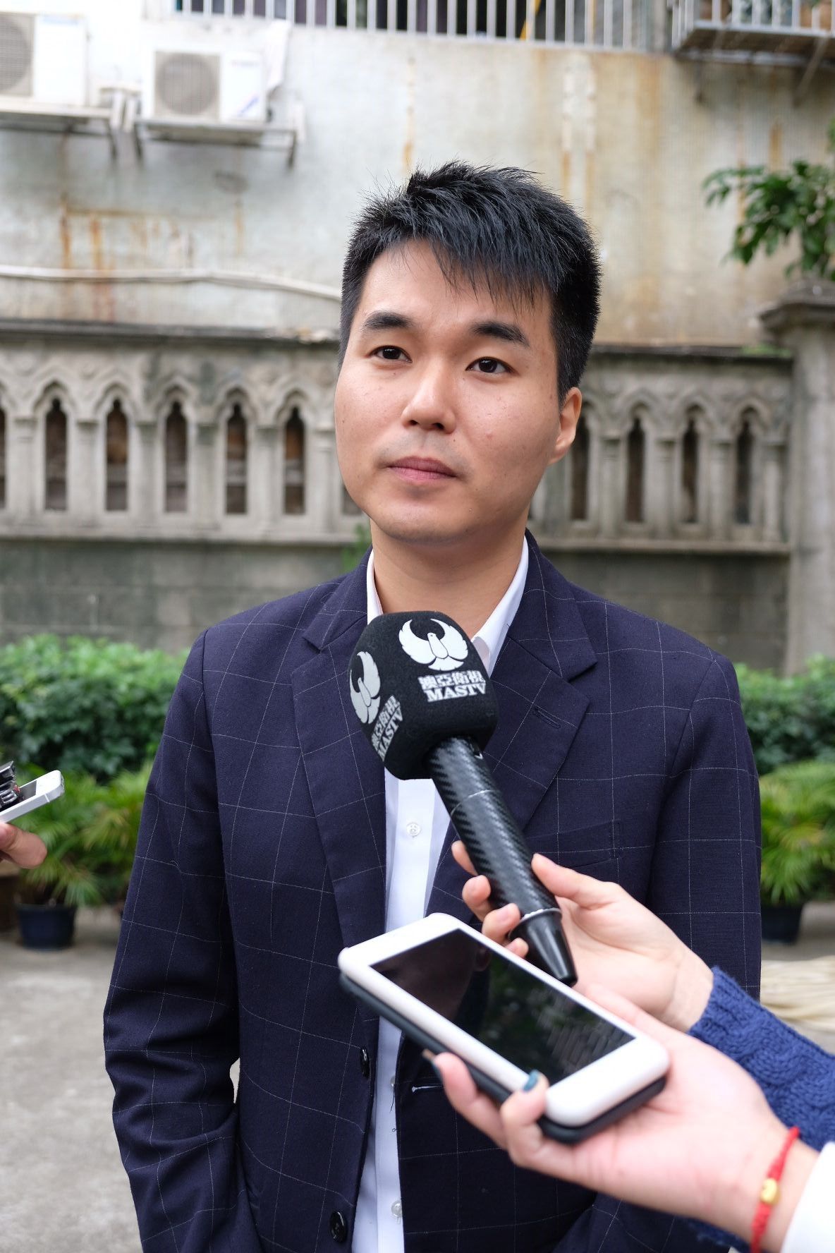 至今仍未成功聘請律師