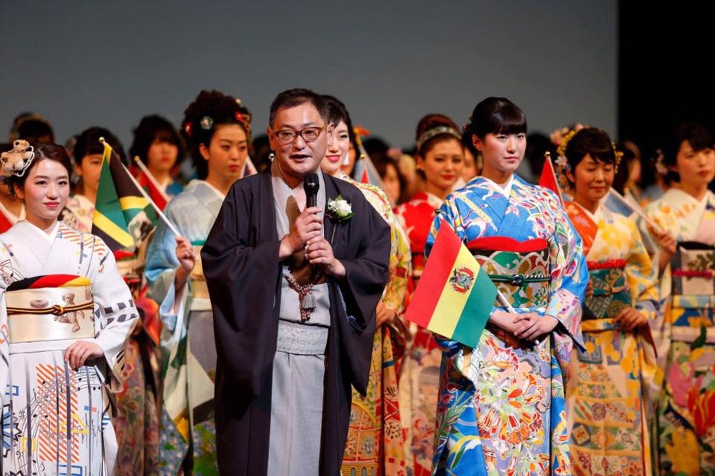 迎東京奧運 日本製196國特色和服