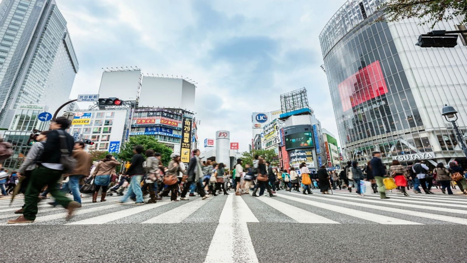 日擬2025年前引進逾50萬外勞