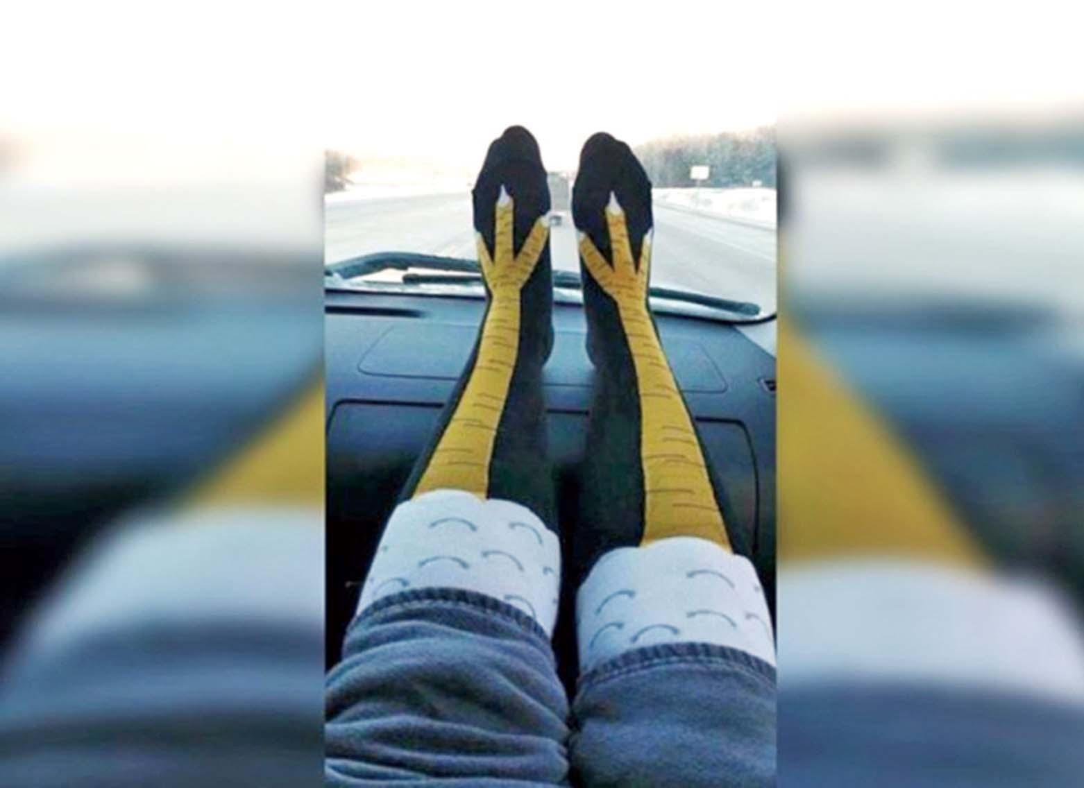 被嘲似「雞腳」