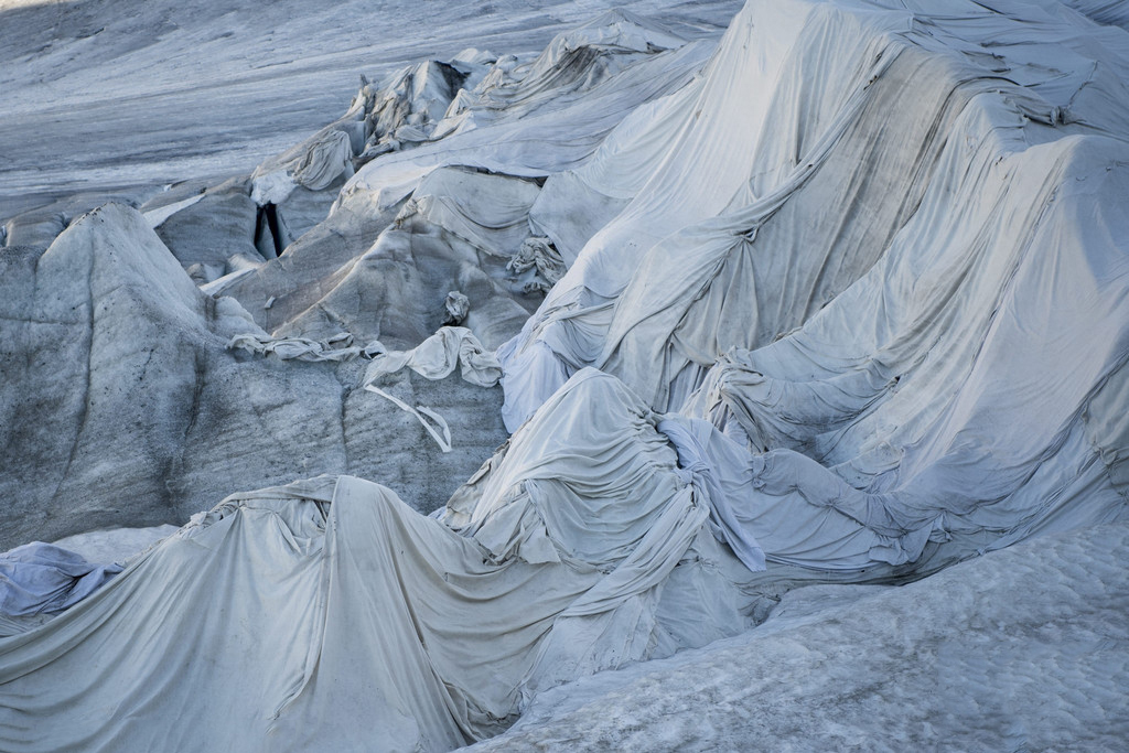 瑞士出奇招保護最古老冰川