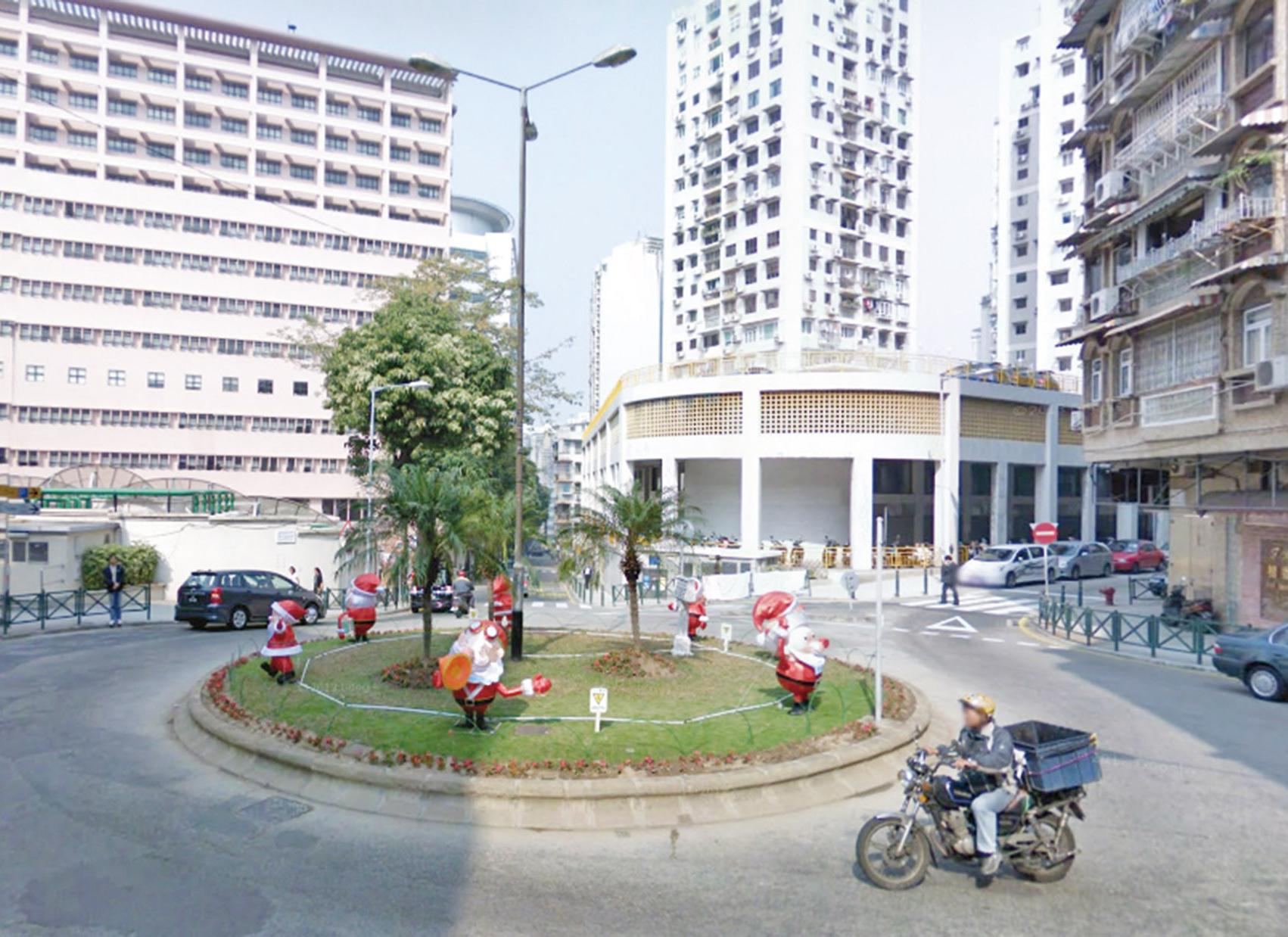 男子遭四大漢毆劫