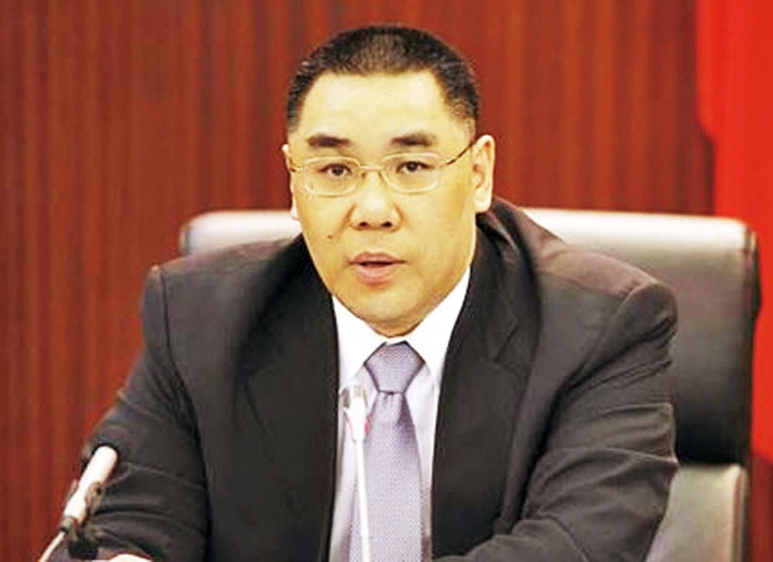 就施政民生等回答議員提問