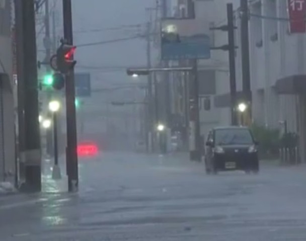 颱風奧鹿吹襲日本鹿兒島