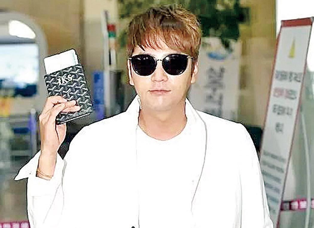 發福驚現雙下巴