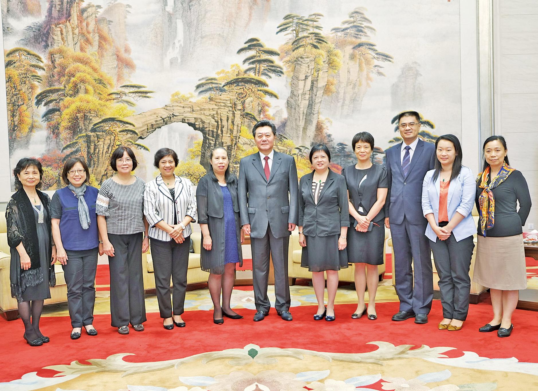 護士學會新閣拜訪中聯辦