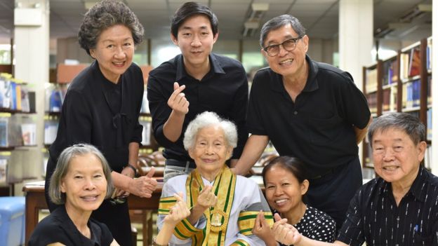 泰國91歲婆婆完成大學學位