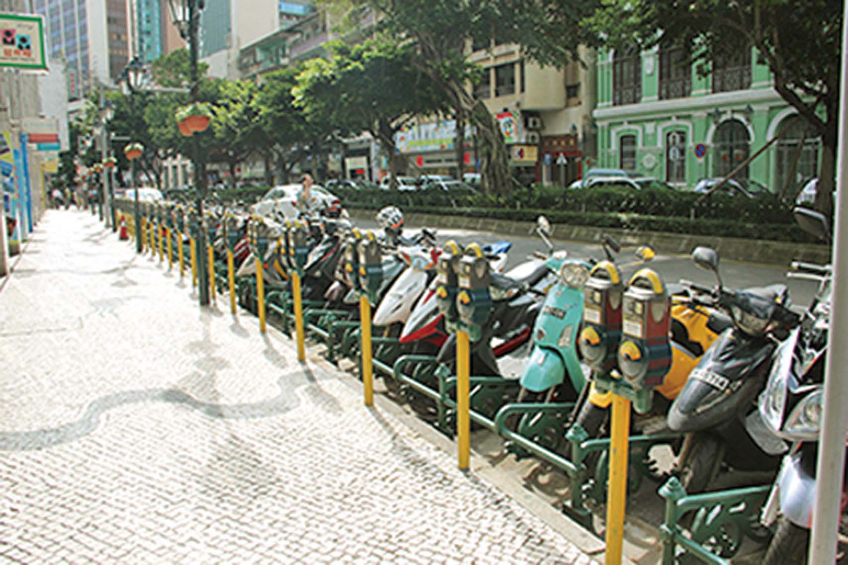 取消鐵騎車位 泊車位路外化