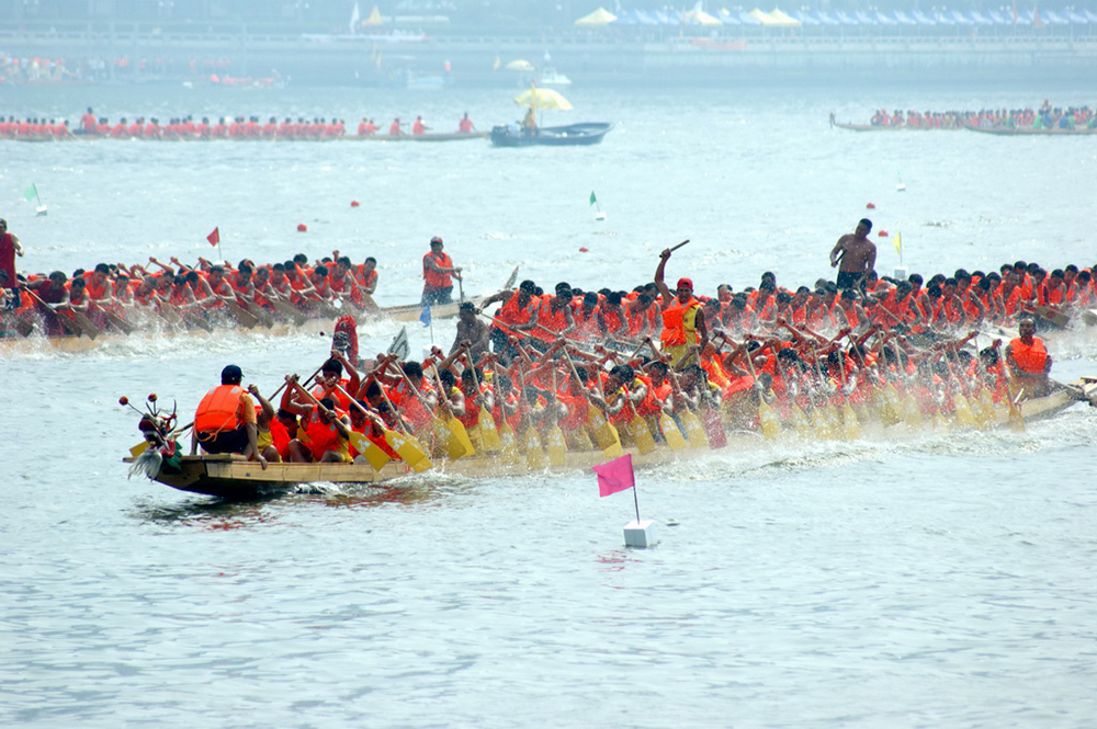 廣州國際龍舟賽15日舉行