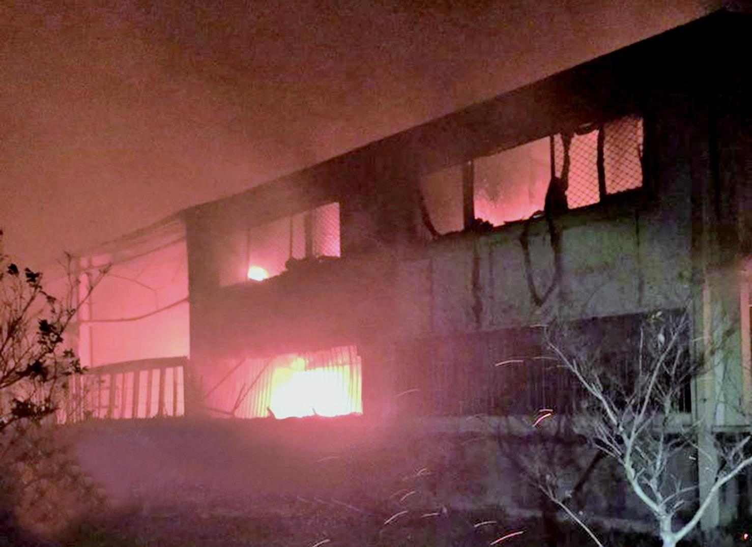 台苗栗鐵皮屋大火