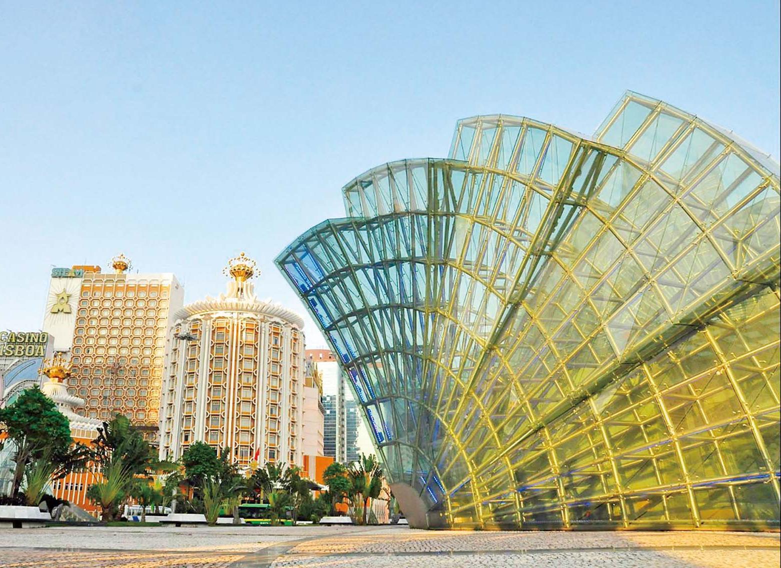 三大學生面懵被捕收場