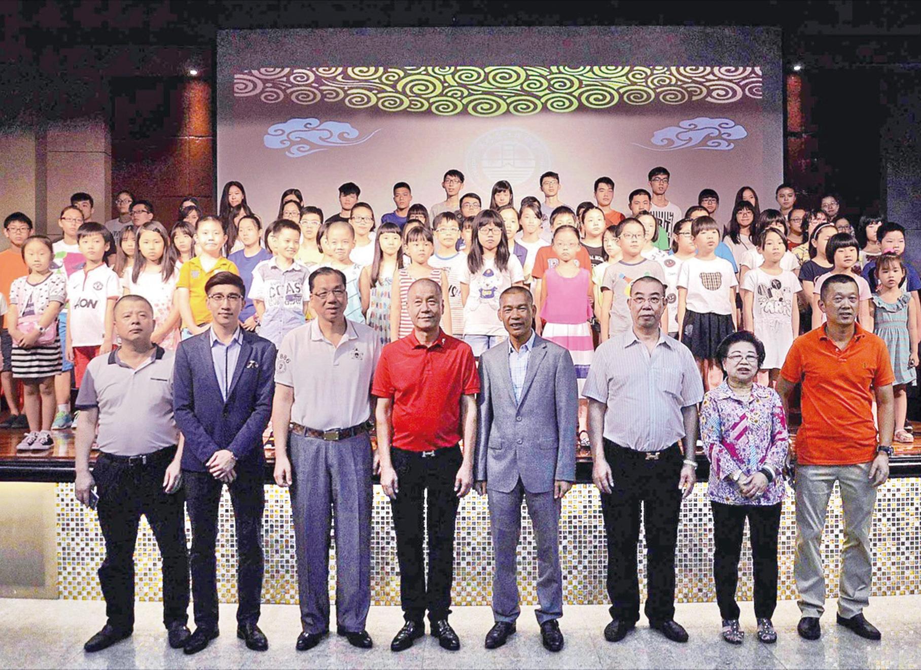 勉優秀生續努力向上