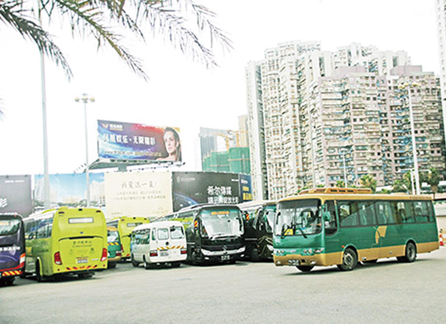 旅遊巴遷至關閘東停泊