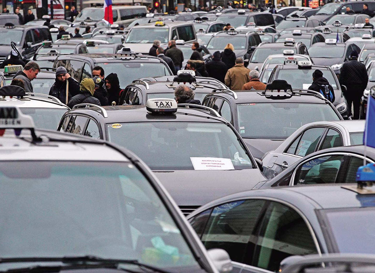 須賠的士工會1,050萬