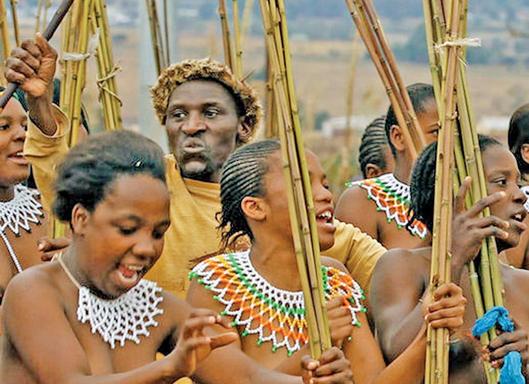 逾萬處女跳舞國王選妃