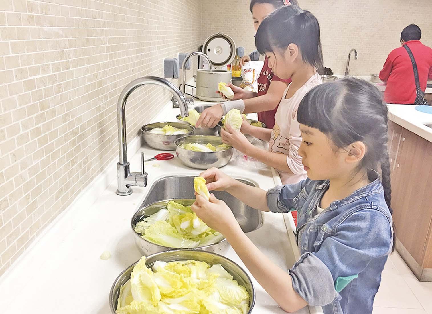 愛心探訪長者共廚樂