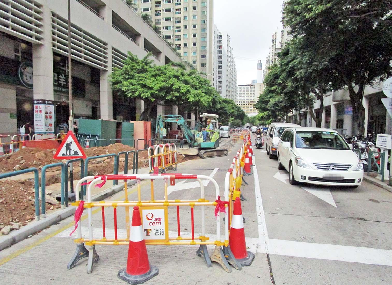 緊急修路或「踩界」違法