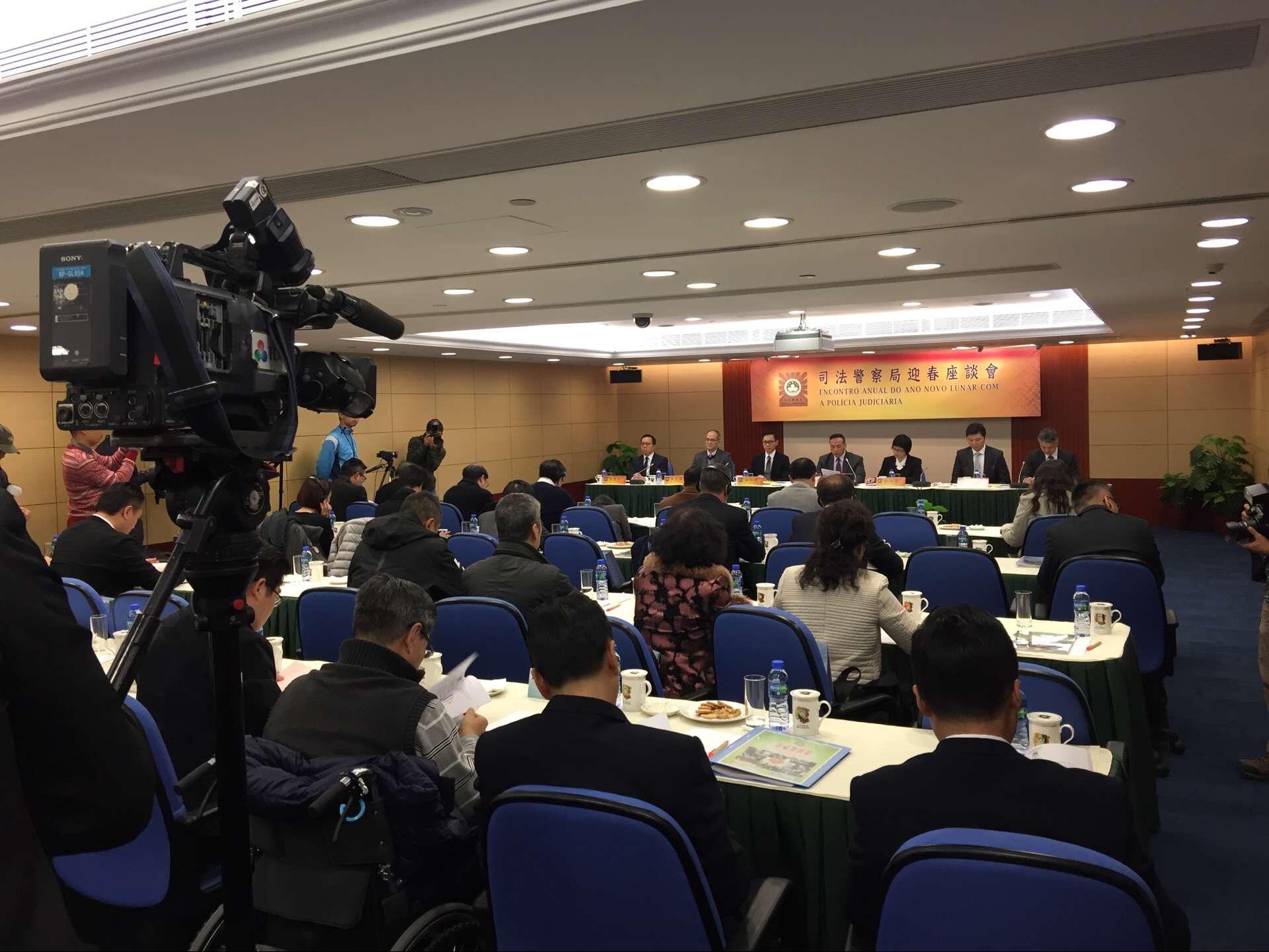 案件開立逾萬二宗 同比增近一成