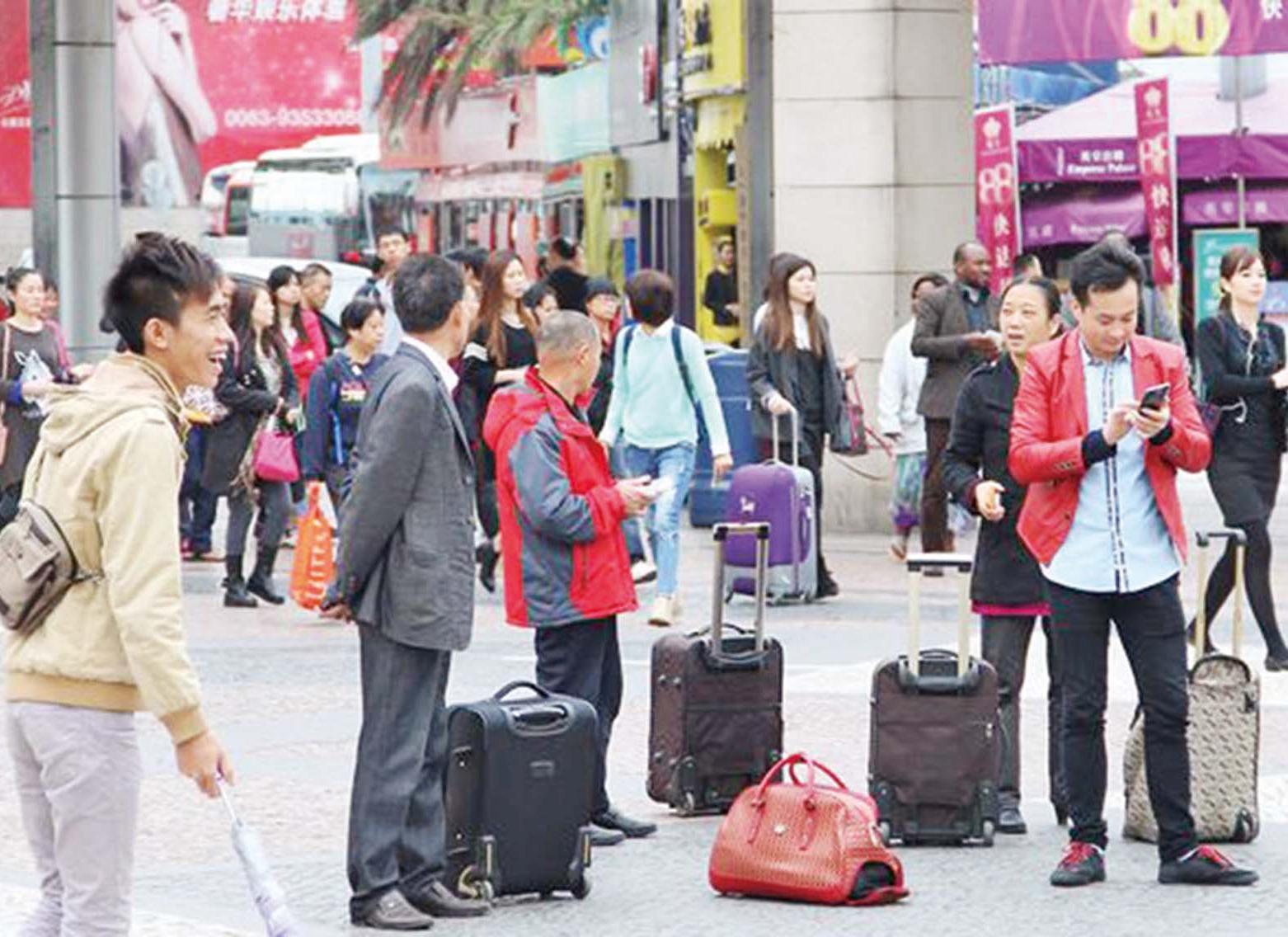 酒店住客反增十萬人次