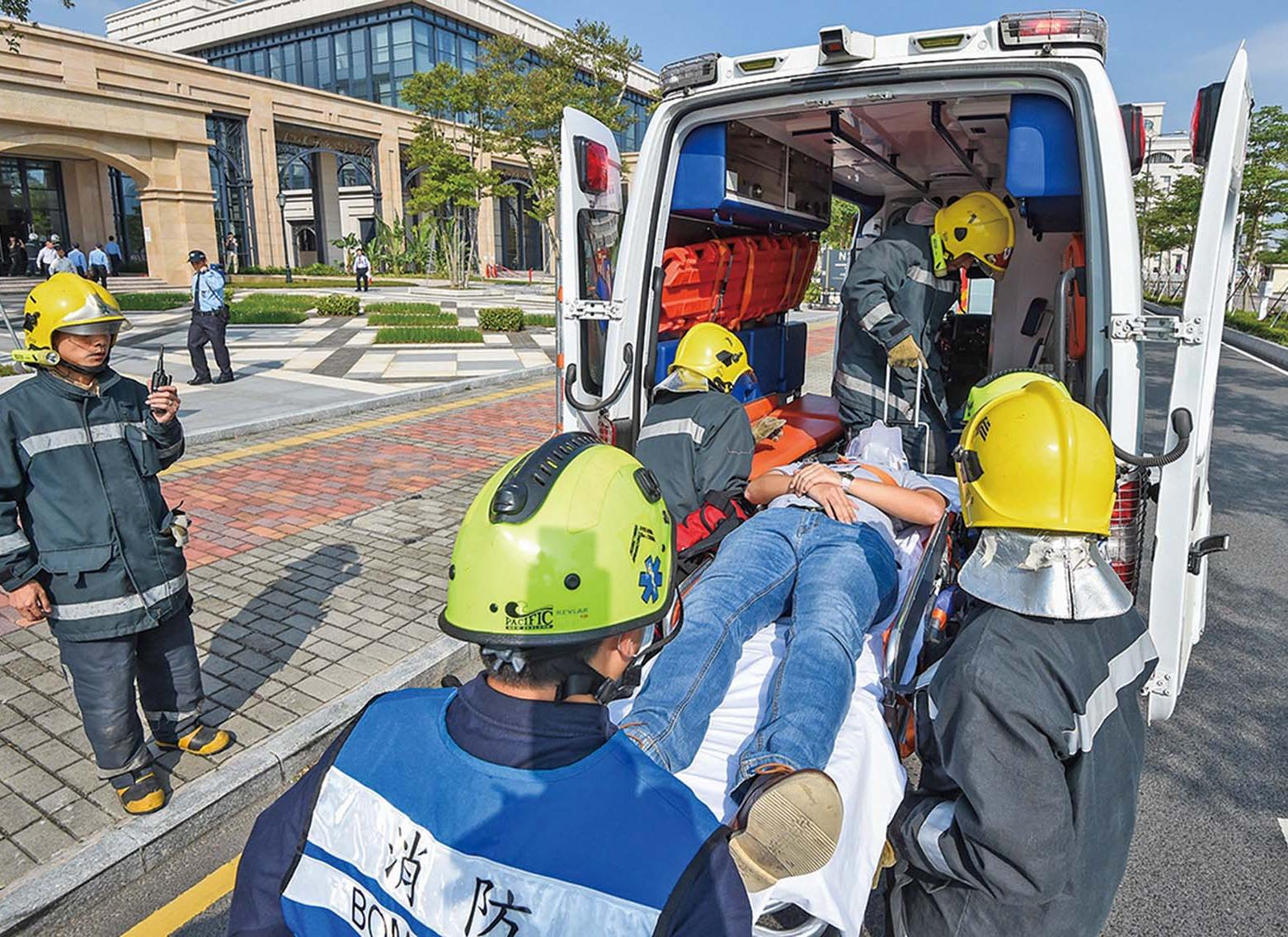 去年近2,000人次濫召白車